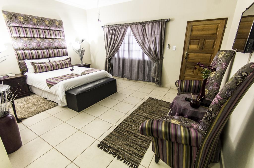 Dei Gratia Guest House Musina Exterior photo